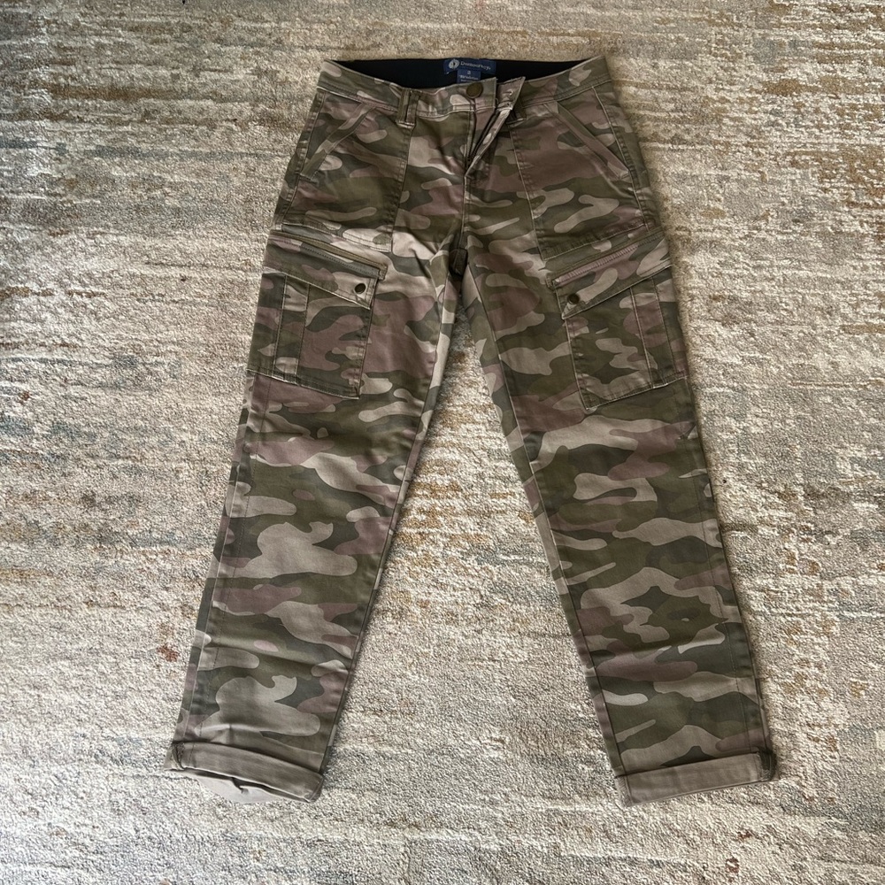 Women’s Camouflage Cargo Pants